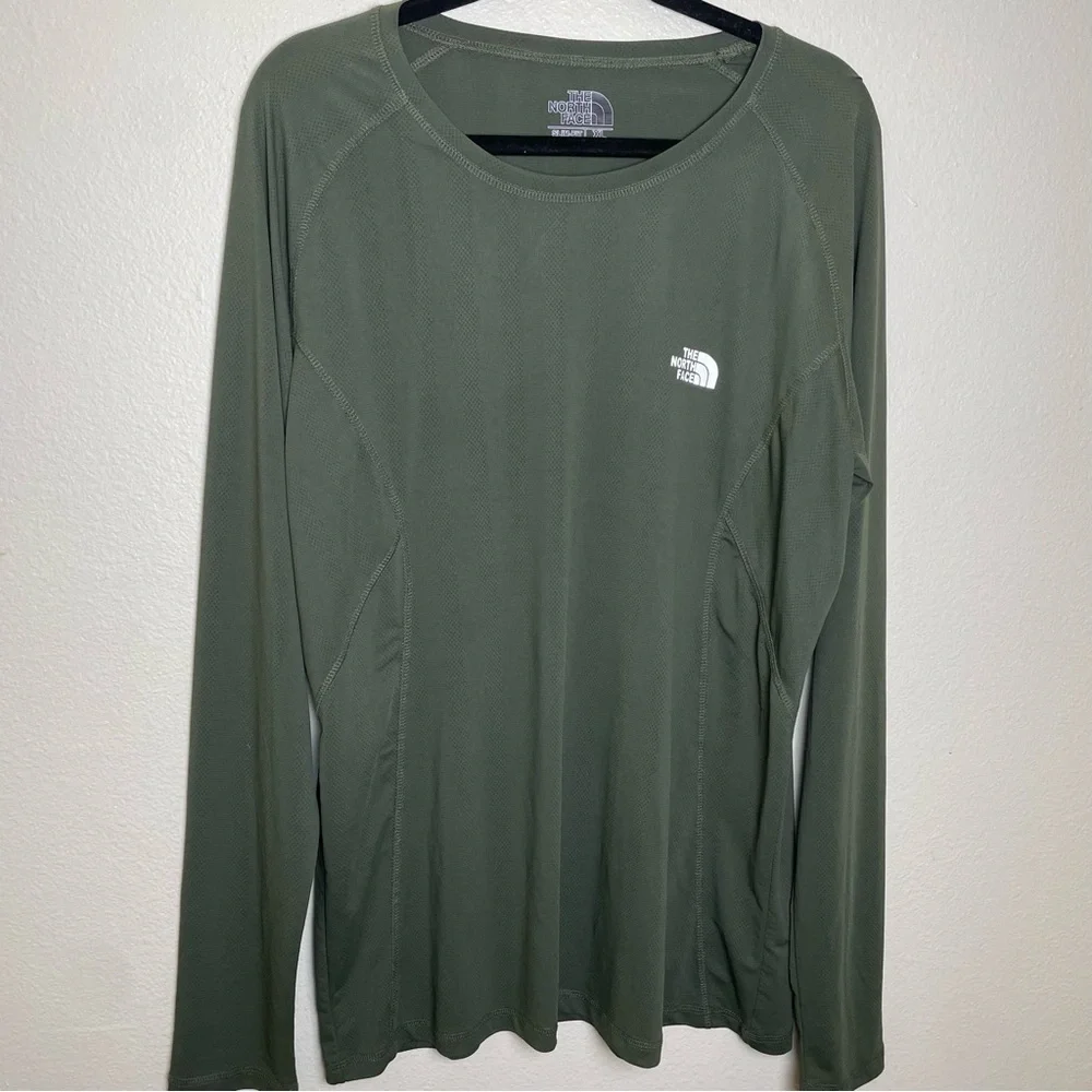 The North Face Vented Long Sleeve Crew Neck Tee